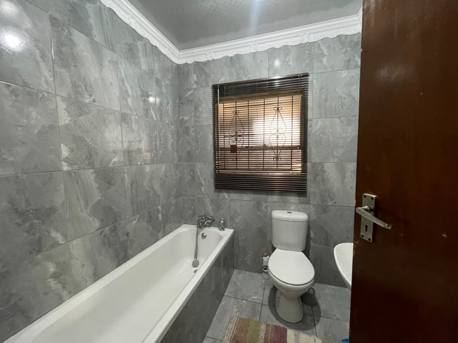 2 Bedroom Property for Sale in Vista Park Free State